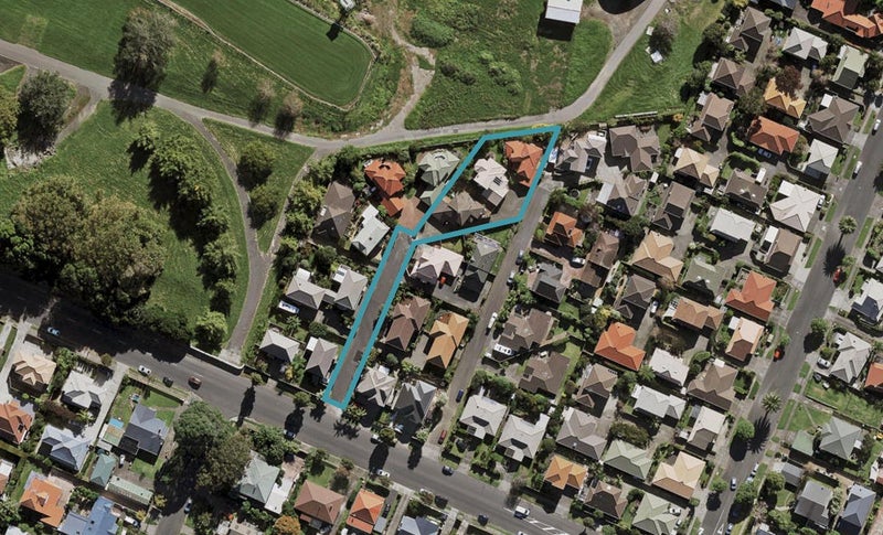 11 The Oaks, Ellerslie, Auckland - Carousel 1