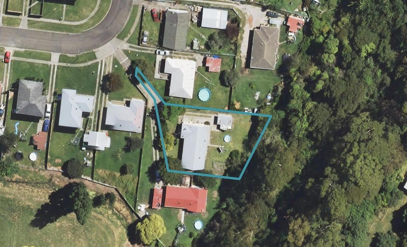 33 Lawrence Street, Outer Kaiti, Gisborne - Carousel 1
