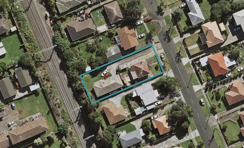 2/42 Cambridge Terrace, Papatoetoe, Auckland - Carousel 1