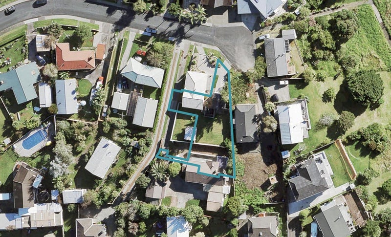 27C Dawnhaven Drive, Te Atatū Peninsula, Auckland - Carousel 1