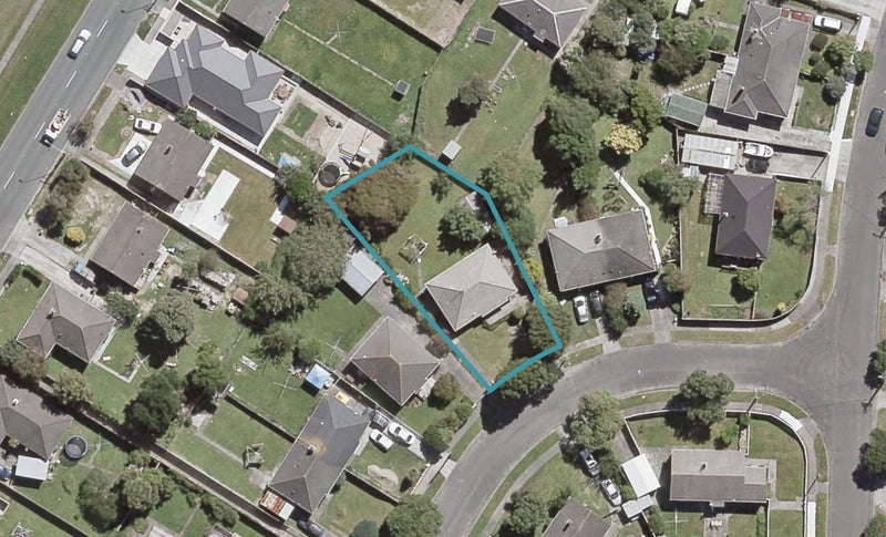 33 Lockwood Crescent, Taita, Lower Hutt - Carousel 1