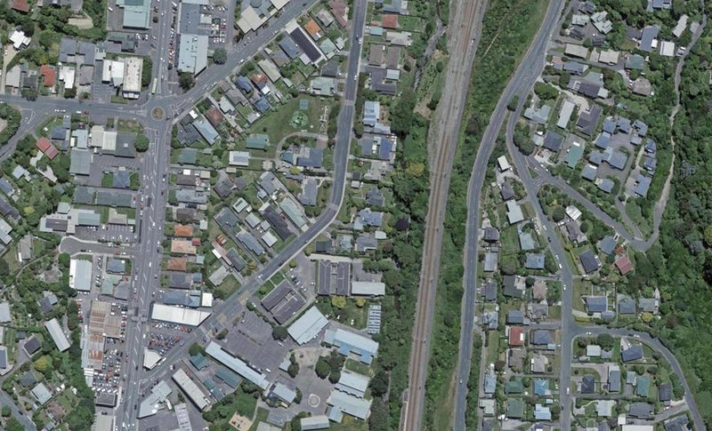 9/18D Oxford Street, Tawa, Wellington - Carousel 1