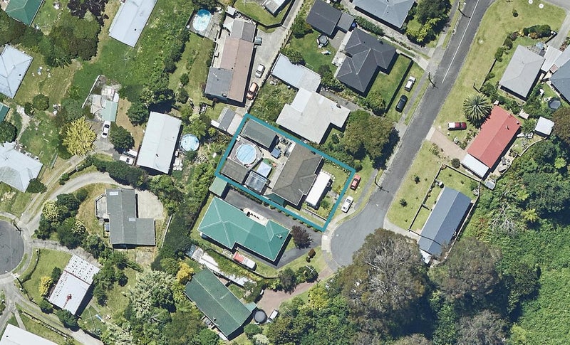 15 Bongard Street, Gate Pa, Tauranga - Carousel 1