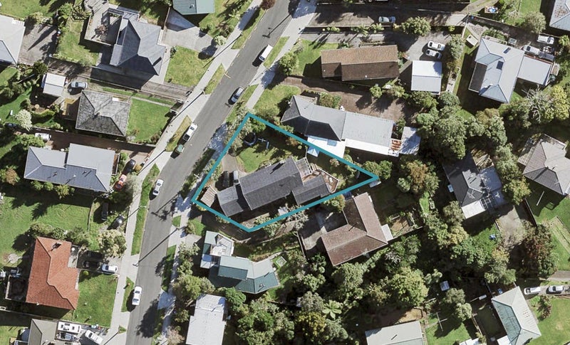 212 Methuen Road, New Windsor, Auckland - Carousel 1
