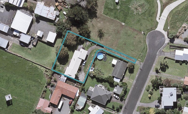 15A Hussey Street, Oakura, Oakura - Carousel 1