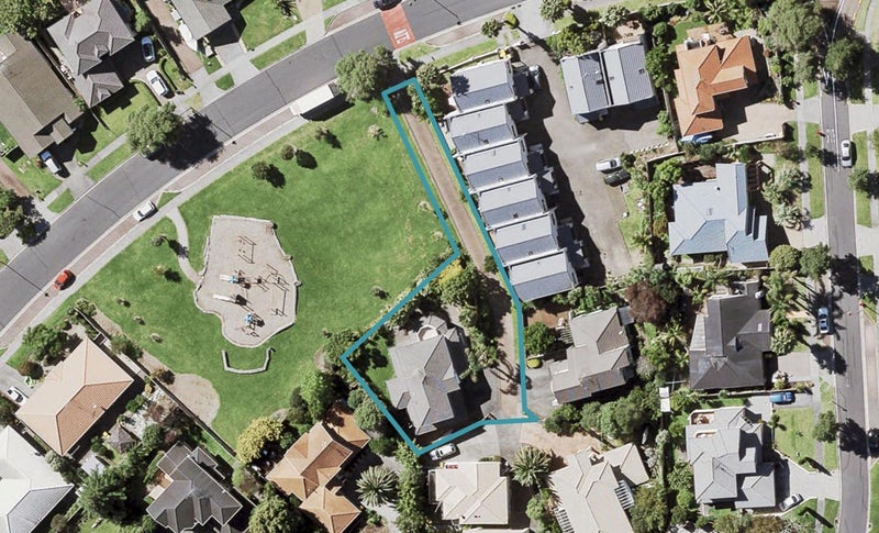 26 Ponderosa Drive, Oteha, Auckland - Carousel 1