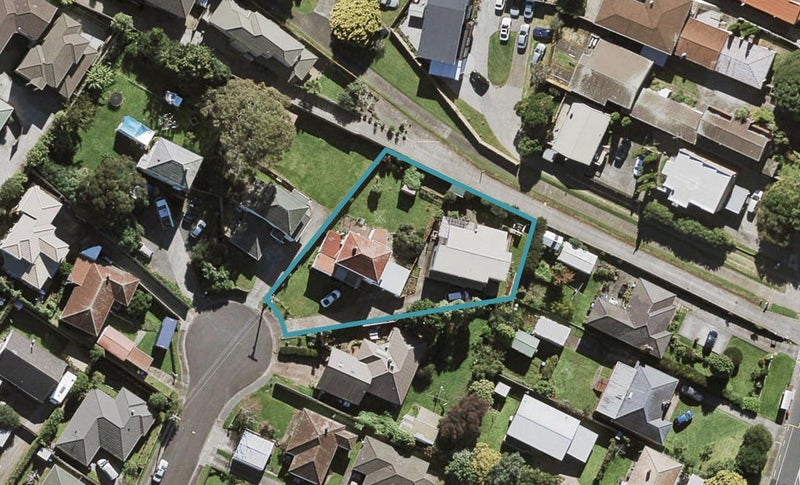 7 Millard Street, Three Kings, Auckland - Carousel 1