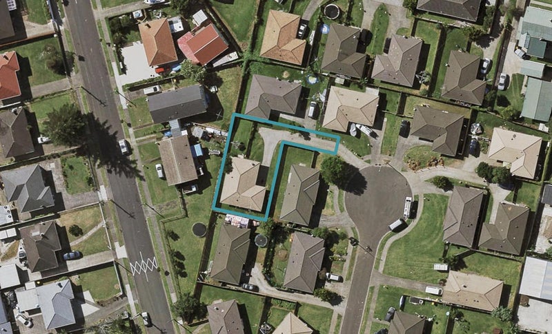 12 Antych Place, Otara, Auckland - Carousel 1
