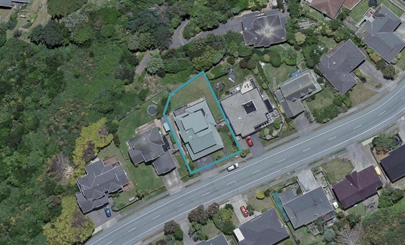 68 Woodman Drive, Tawa, Wellington - Carousel 1