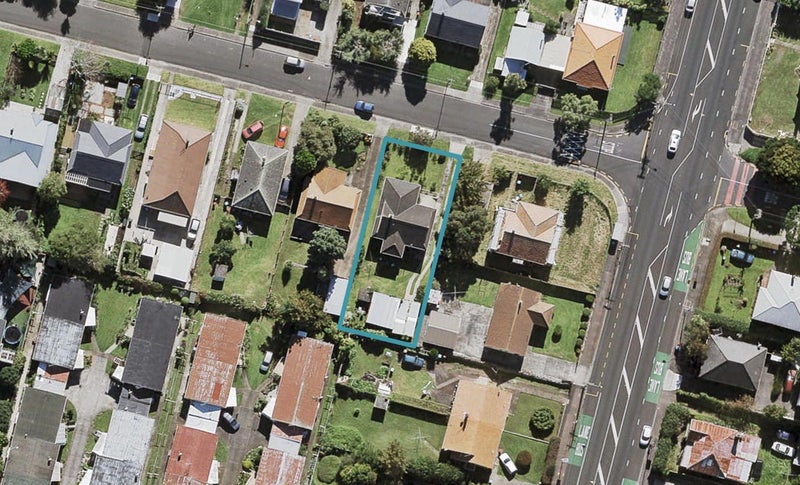4 Shorwell Street, Sandringham, Auckland - Carousel 1