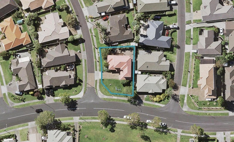 1 Arrathorne Place, Northpark, Auckland - Carousel 1