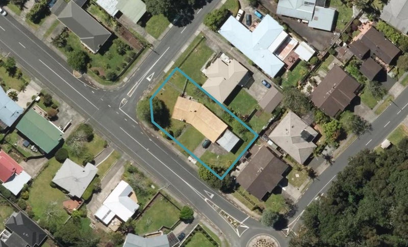 20 Te Puia Street, Kamo, Whangarei - Carousel 1