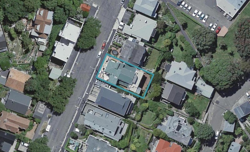 A/9 Upland Road, Kelburn, Wellington - Carousel 1