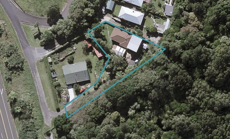7 Burgess Hill Road, Burgess Park, New Plymouth - Carousel 1