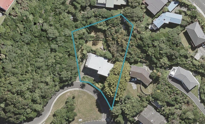 91 Dowse Drive, Maungaraki, Lower Hutt - Carousel 1