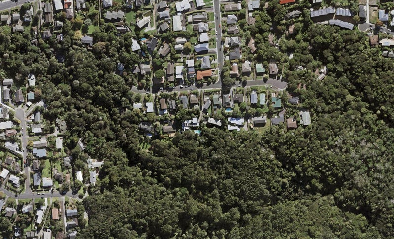 32 Raymond Terrace, Northcote, Auckland - Carousel 1