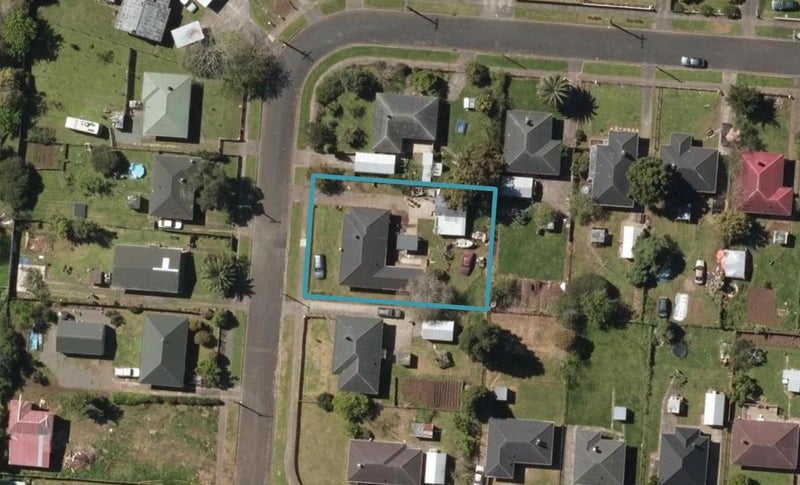 16 Mckinnon Crescent, Otangarei, Whangarei - Carousel 1