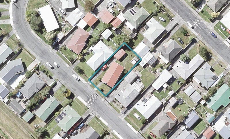 58 Karamu Crescent, Wainuiomata, Lower Hutt - Carousel 1