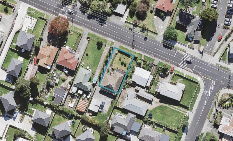 38 St Leonards Road, Kelston, Auckland - Carousel 1