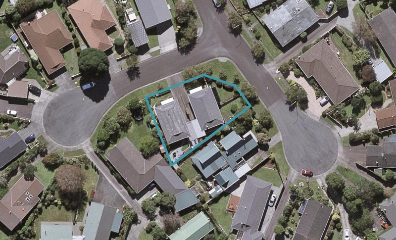 1 Hunter Place, Merrilands, New Plymouth - Carousel 1