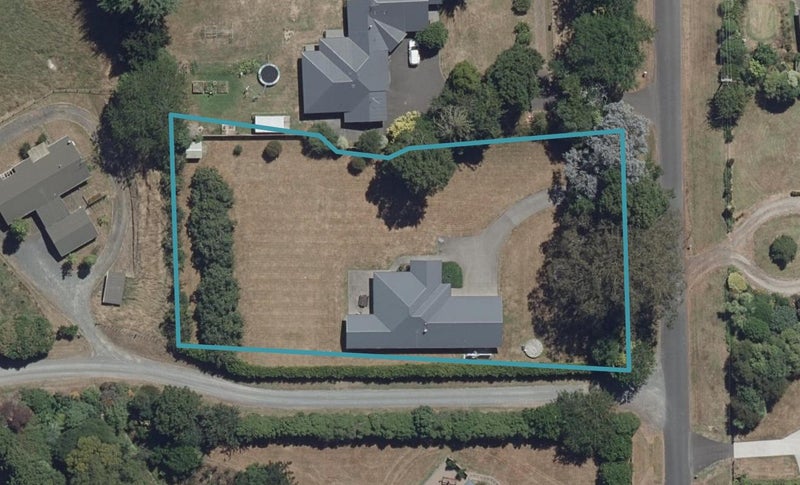 2/37 Lowe Road, Rukuhia, Hamilton - Carousel 1