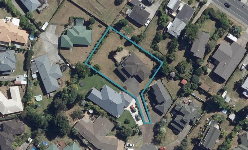 17 Silhouette Way, Western Heights, Hamilton - Carousel 1