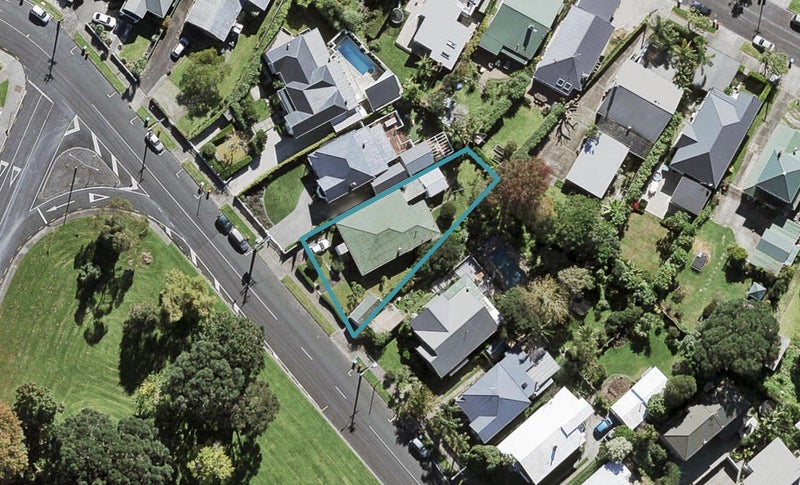 117 Western Springs Road, Morningside, Auckland - Carousel 1