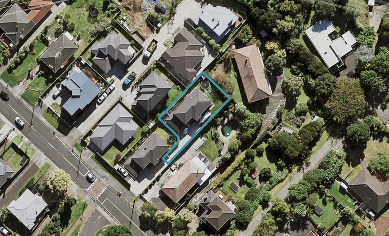 18B Carlton Street, Hillsborough, Auckland - Carousel 1