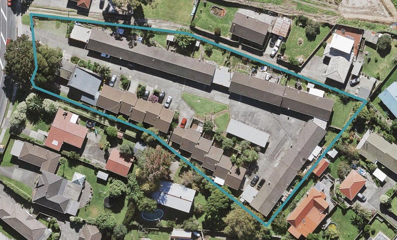 6/85 Edmonton Road, Henderson, Auckland - Carousel 1