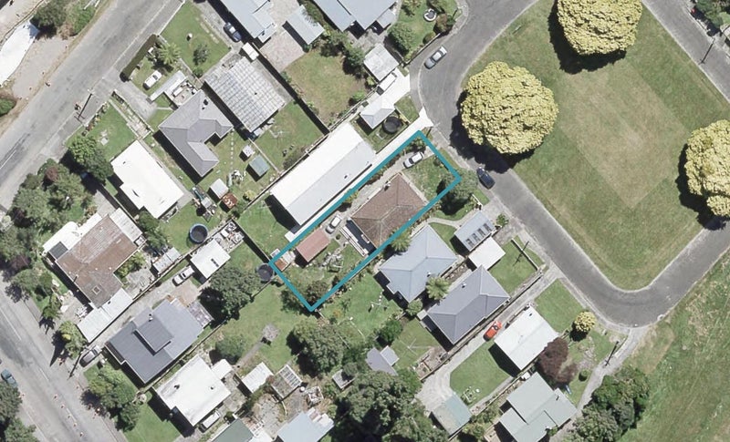 8 The Square, Manor Park, Lower Hutt - Carousel 1
