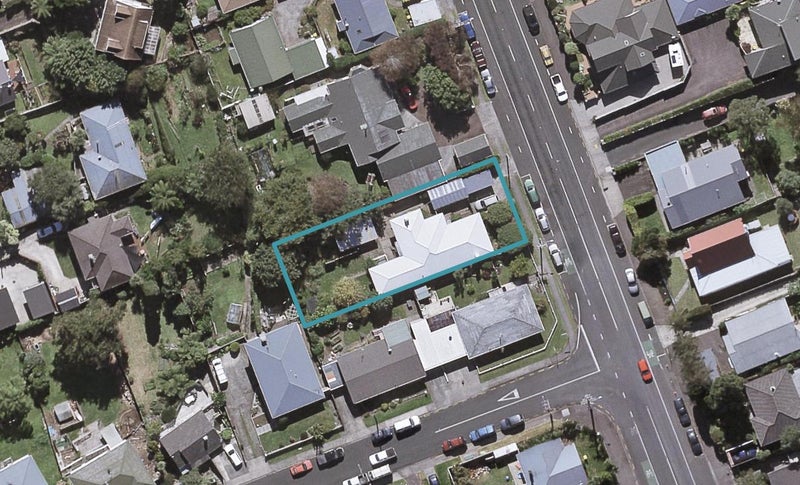 200 Carrington Street, Lower Vogeltown, New Plymouth - Carousel 1