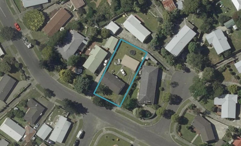 9 Escort Grove, Awapuni, Palmerston North - Carousel 1