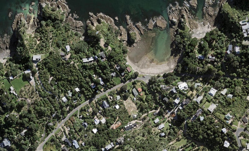 87 Great Barrier Road, Oneroa, Waiheke Island - Carousel 1