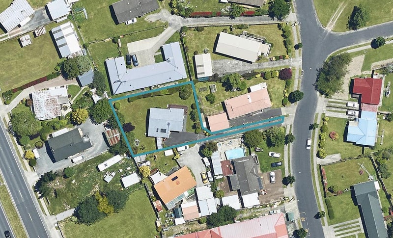 10 Chapman Place, Fairy Springs, Rotorua - Carousel 1