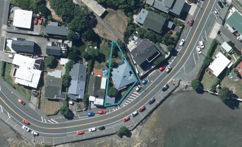 1 Sunset Parade, Plimmerton, Porirua - Carousel 1
