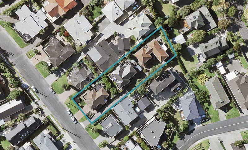 2/10 Morrow Avenue, Bucklands Beach, Auckland - Carousel 1