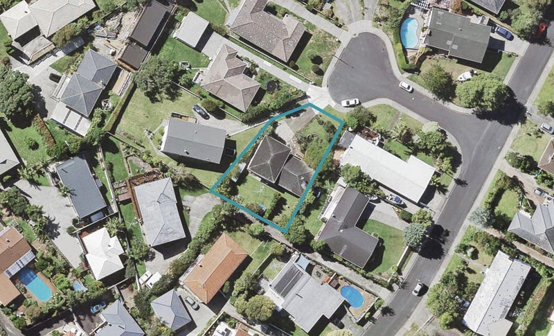 4 Jeff Place, Howick, Auckland - Carousel 1
