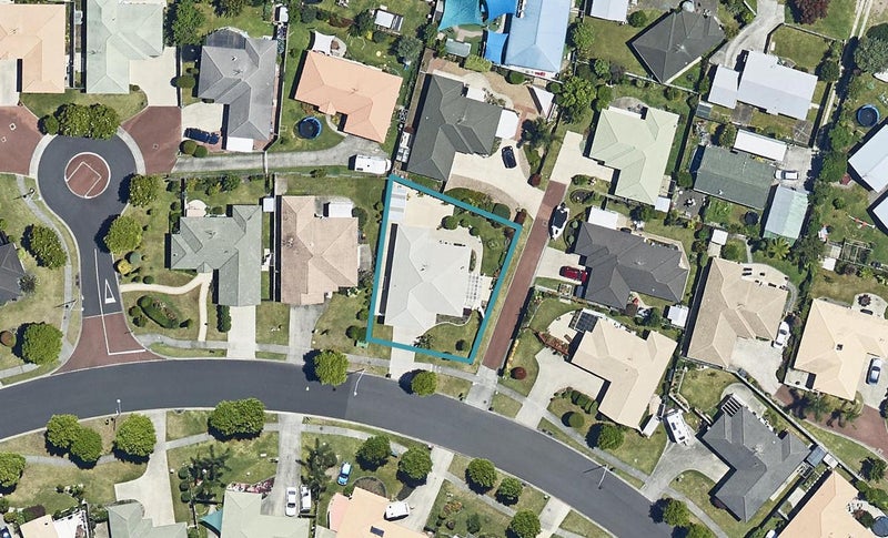 41 The Gardens Drive, Papamoa Beach, Papamoa - Carousel 1