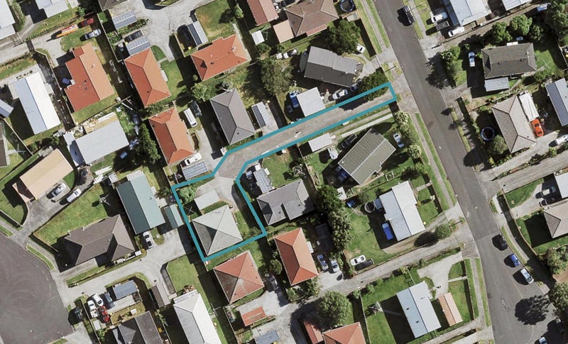 31 Dungarvon Place, Clendon Park, Auckland - Carousel 1