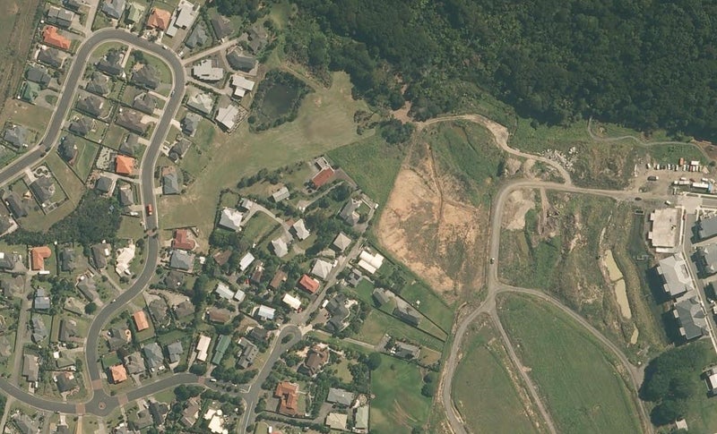 45 Ngahere Views, Orewa, Orewa - Carousel 1