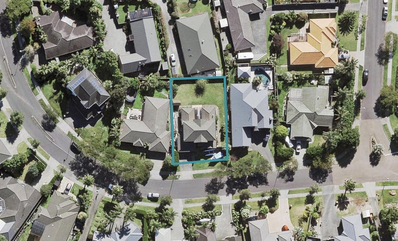 21 Te Wharau Drive, Greenhithe, Auckland - Carousel 1