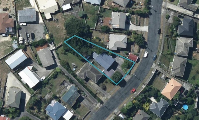 77 Kotuku Street, Elsdon, Porirua - Carousel 1
