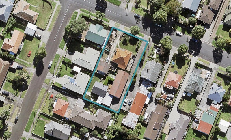 15 Islington Avenue, New Lynn, Auckland - Carousel 1