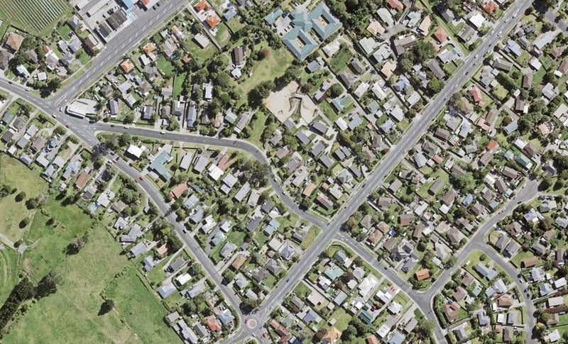 24 Parrs Cross Road, Henderson, Auckland - Carousel 1