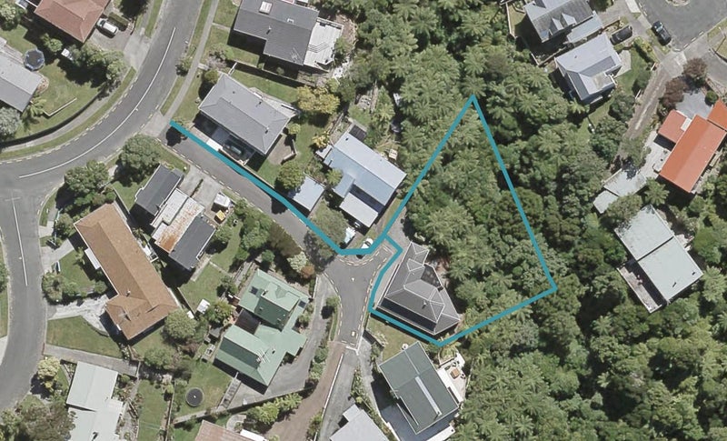 16 Taieri Crescent, Kelson, Lower Hutt - Carousel 1
