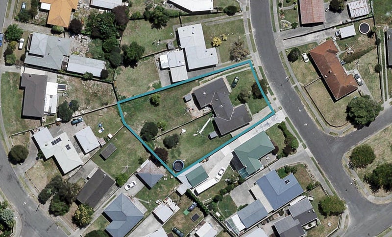 51/49 Neal Crescent, Onekawa, Napier - Carousel 1