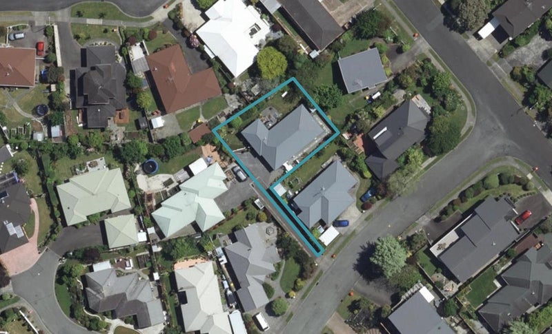 4 Aston Place, Richmond - Carousel 1
