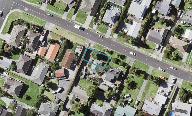 1/72 Gibraltar Street, Howick, Auckland - Carousel 1