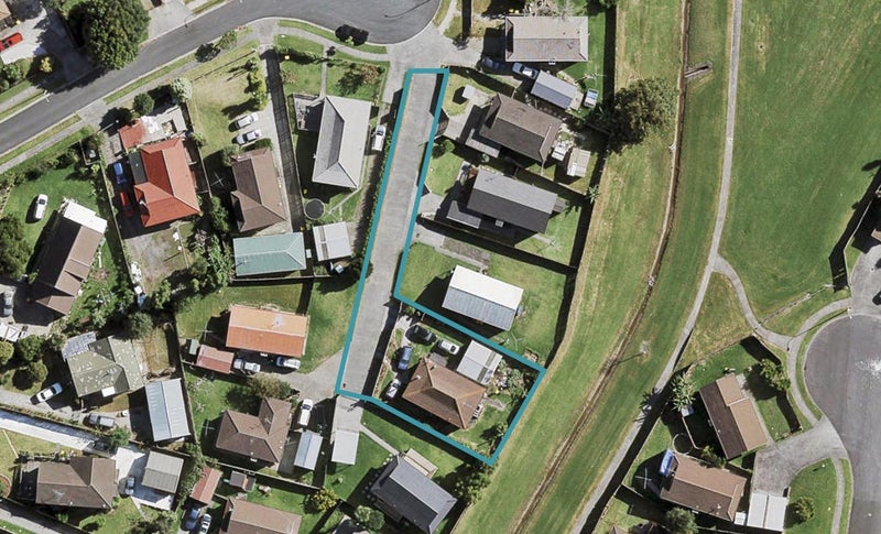 15 Janese Place, Weymouth, Auckland - Carousel 1