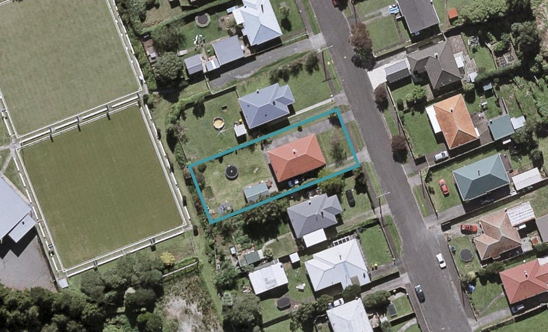 12 Bideford Street, Brooklands, New Plymouth - Carousel 1